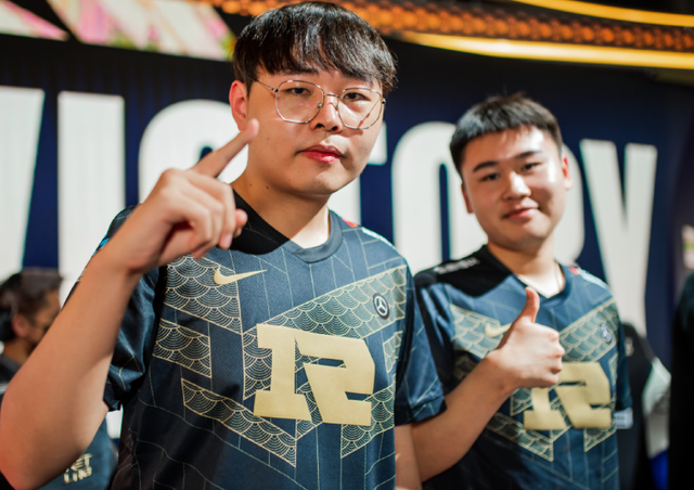 小牛队首发阵容换血，主教练亮出新招打赢比赛的简单介绍