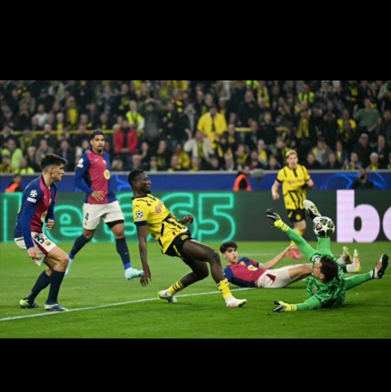 皇家马德里惊险逆转巴黎，晋级欧冠决赛的简单介绍