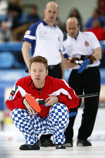 坚持不懈！挪威队坚守对手进攻