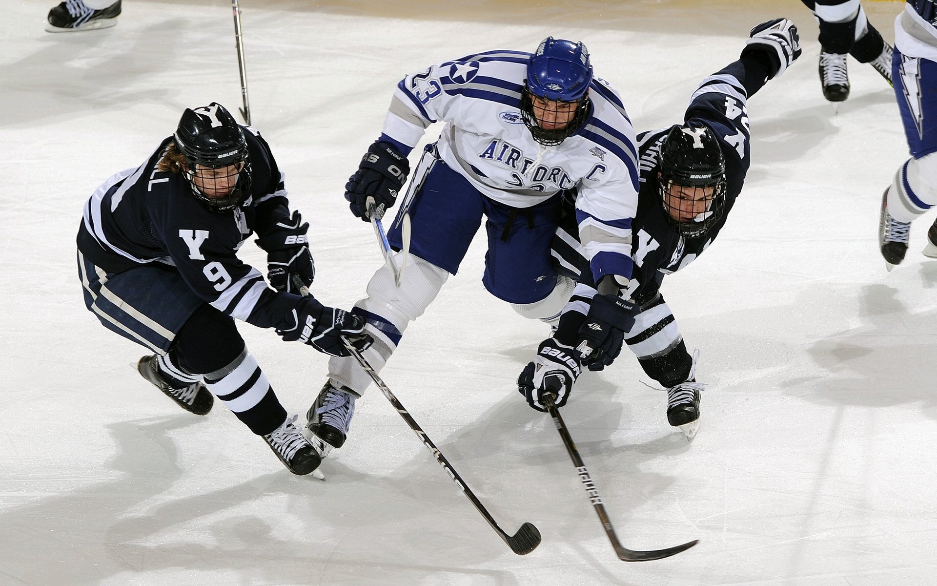 雷霆决胜局带走上海队，米切尔成为关键先生